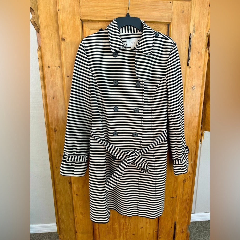 Loft Navy & White Striped Trench Coat w/Waist Tie Size Large Acadmia Vibe Preppy